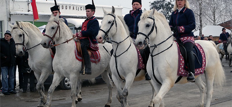 TRADICIONALNO POKLADNO JAHANJE U BODOVALJCIMA